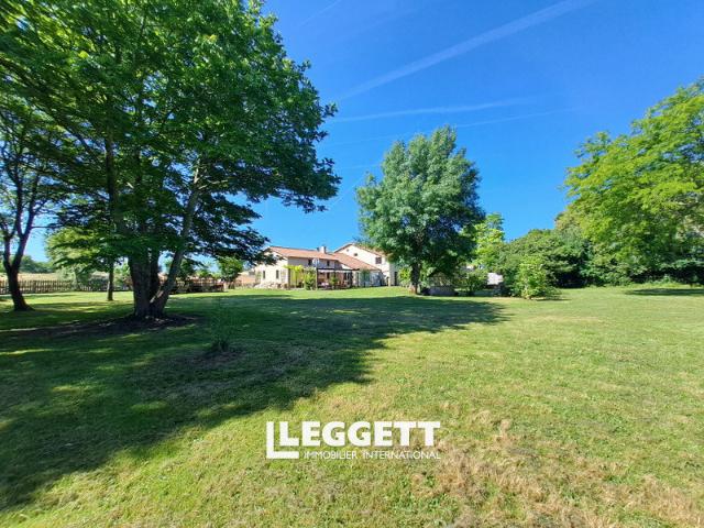 Maison 12 pièces 253 m²