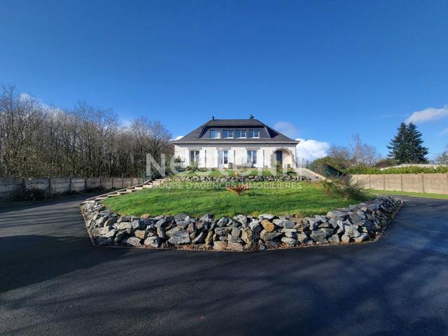 Maison 12 pièces 250 m²