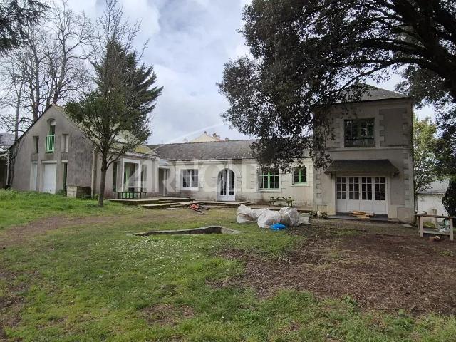 Maison 12 pièces 251 m²