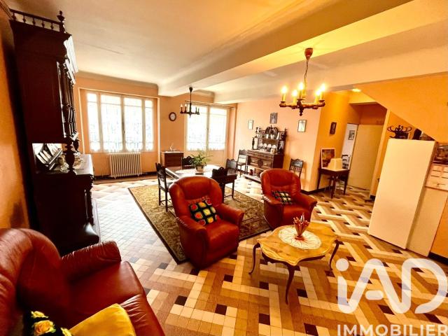 Maison 12 pièces 257 m²