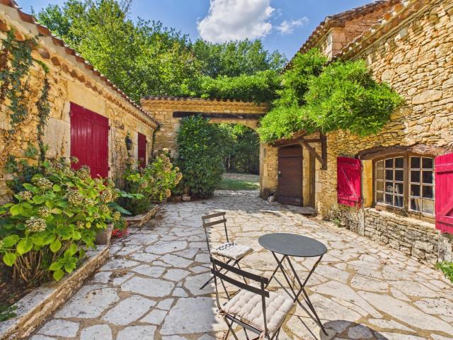 Maison 12 pièces 254 m²
