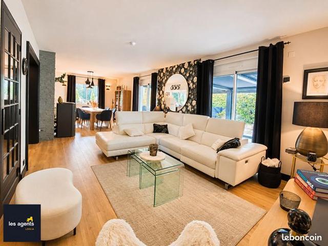 Maison 12 pièces 255 m²