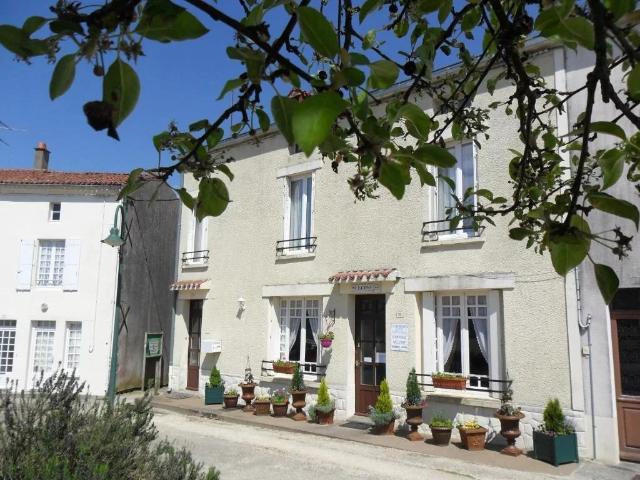 Maison 12 pièces 255 m²