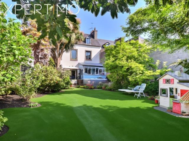 Maison 12 pièces 260 m²
