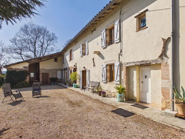 Maison 12 pièces 260 m²