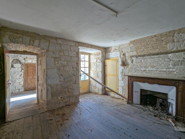 Maison 12 pièces 260 m²