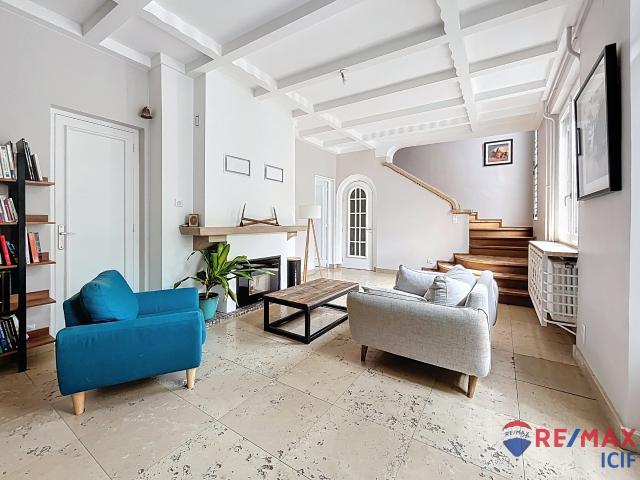 Maison 12 pièces 260 m²