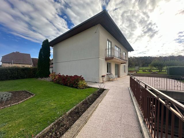 Maison 12 pièces 262 m²