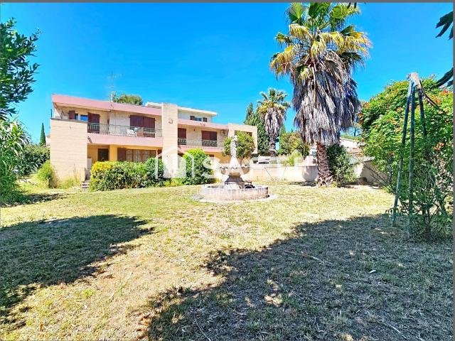 Maison 12 pièces 267 m²