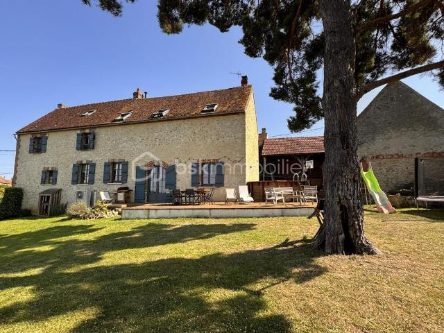 Maison 12 pièces 265 m²
