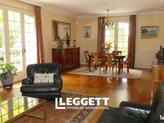 Maison 12 pièces 265 m²