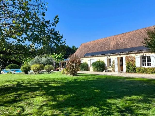 Maison 12 pièces 265 m²