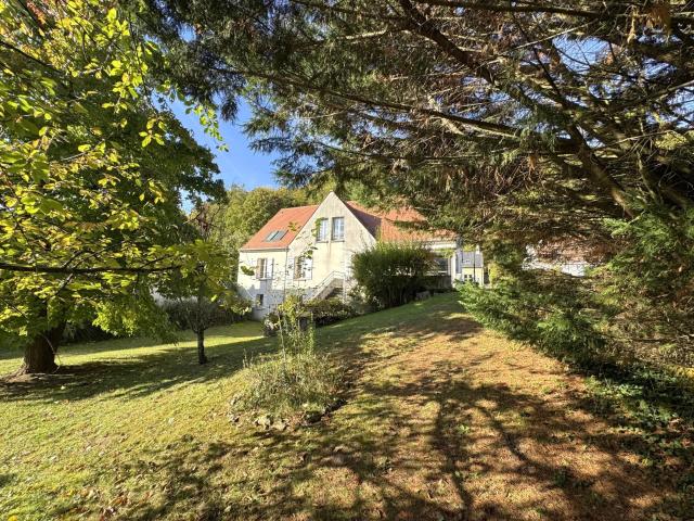 Maison 12 pièces 265 m²