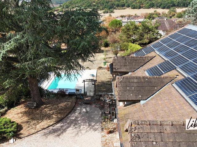 Maison 12 pièces 266 m²