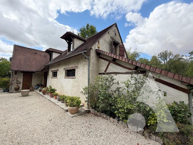 Maison 12 pièces 266 m²