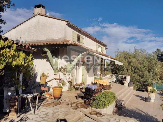 Maison 12 pièces 270 m²