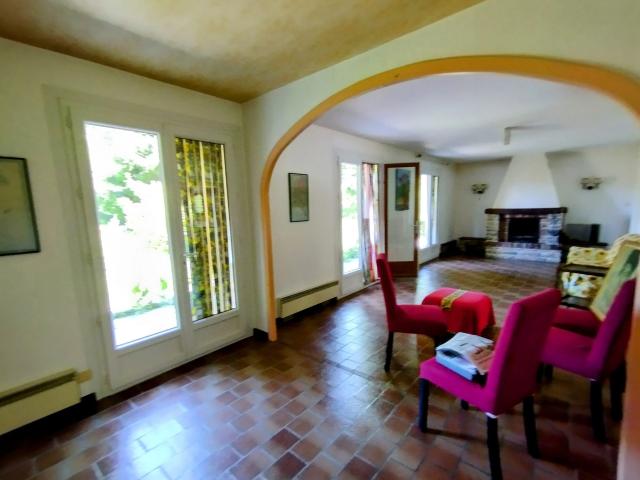 Maison 12 pièces 270 m²