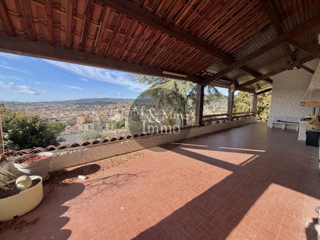 Maison 12 pièces 271 m²
