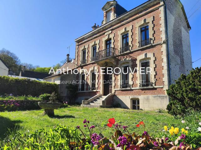 Maison 12 pièces 272 m²