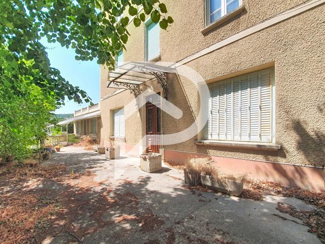 Maison 12 pièces 276 m²
