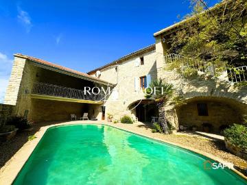 Maison 12 pièces 283 m²