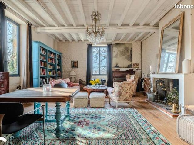 Maison 12 pièces 280 m²