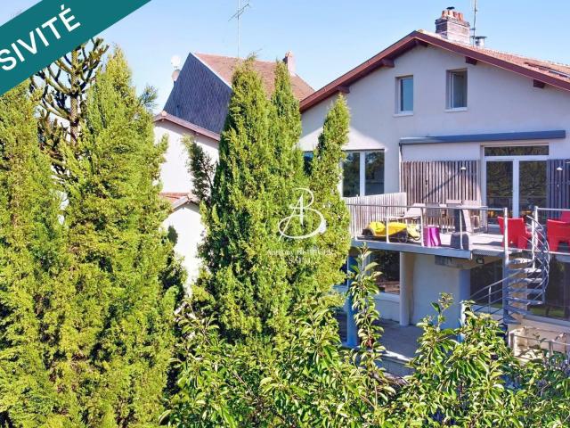 Maison 12 pièces 280 m²
