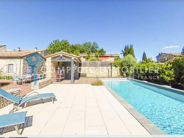 Maison 12 pièces 280 m²