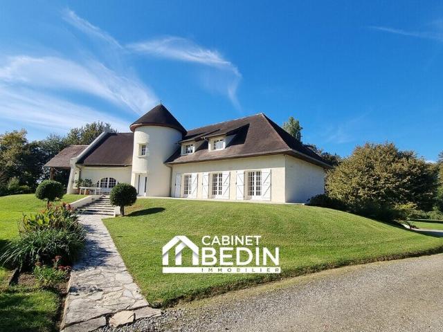 Maison 12 pièces 282 m²
