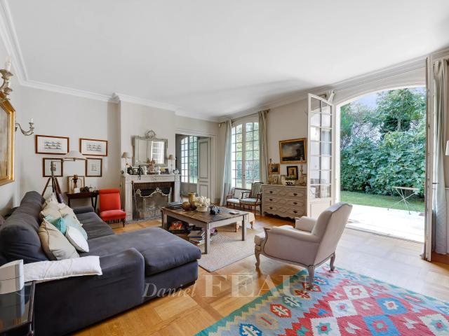 Maison 12 pièces 285 m²