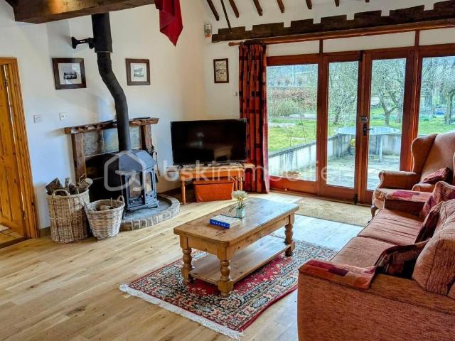 Maison 12 pièces 285 m²