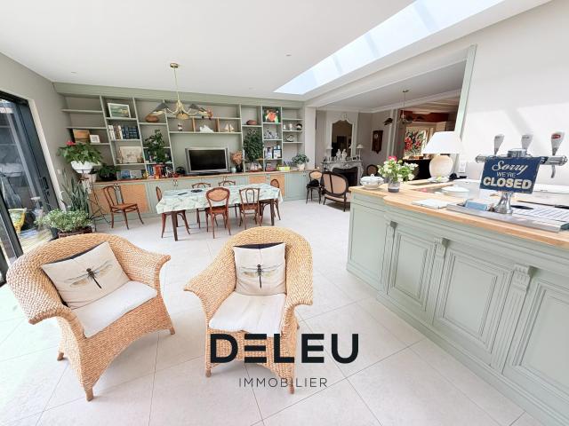 Maison 12 pièces 289 m²