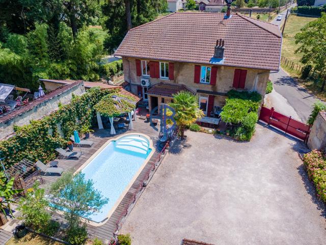 Maison 12 pièces 290 m²