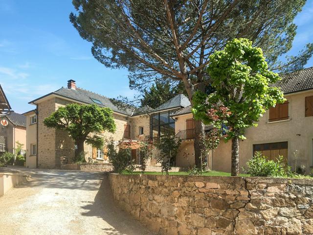 Maison 12 pièces 291 m²