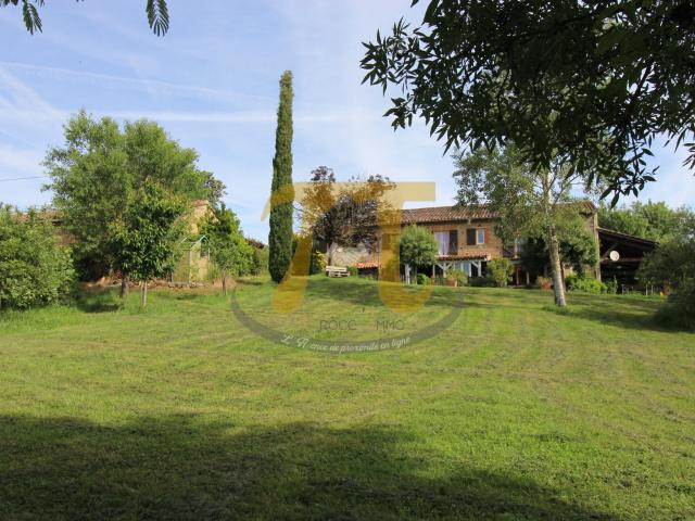Maison 12 pièces 292 m²