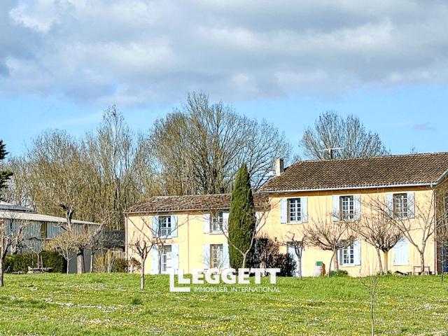 Maison 12 pièces 297 m²