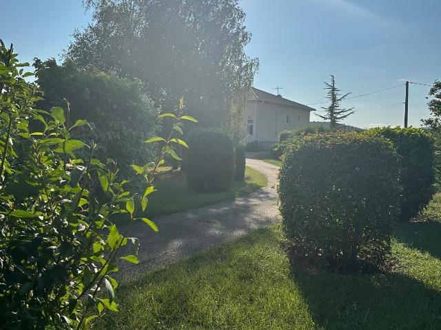 Maison 12 pièces 295 m²