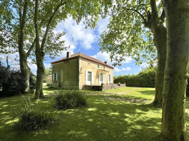 Maison 12 pièces 295 m²