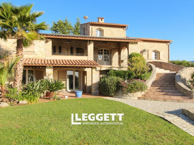 Maison 12 pièces 296 m²