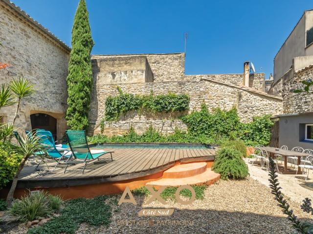 Maison 12 pièces 296 m²