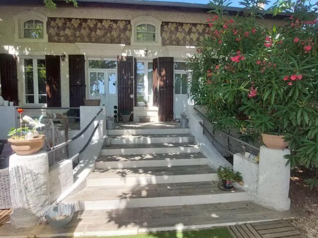 Maison 12 pièces 205 m²
