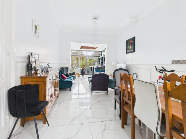 Maison 9 pièces 218 m²