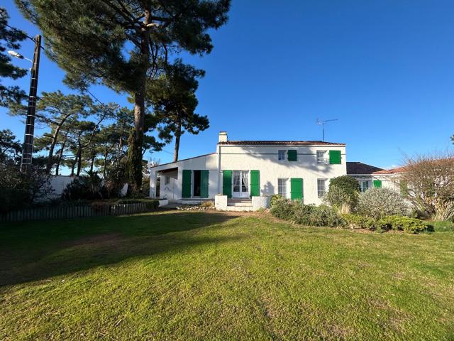 Maison 12 pièces 219 m²