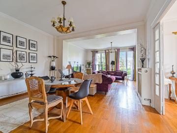 Maison 12 pièces 220 m²