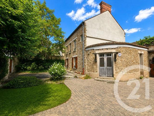 Maison 12 pièces 220 m²