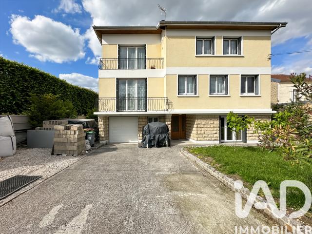 Maison 12 pièces 220 m²