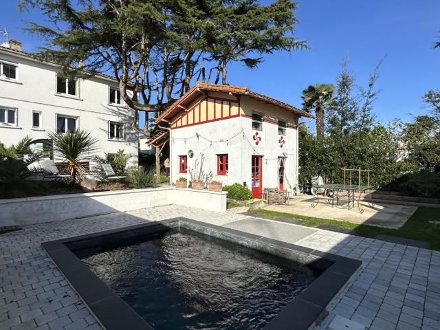 Maison 12 pièces 220 m²