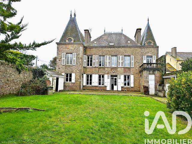 Maison 12 pièces 221 m²