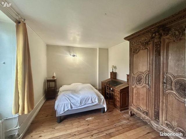 Maison 12 pièces 225 m²