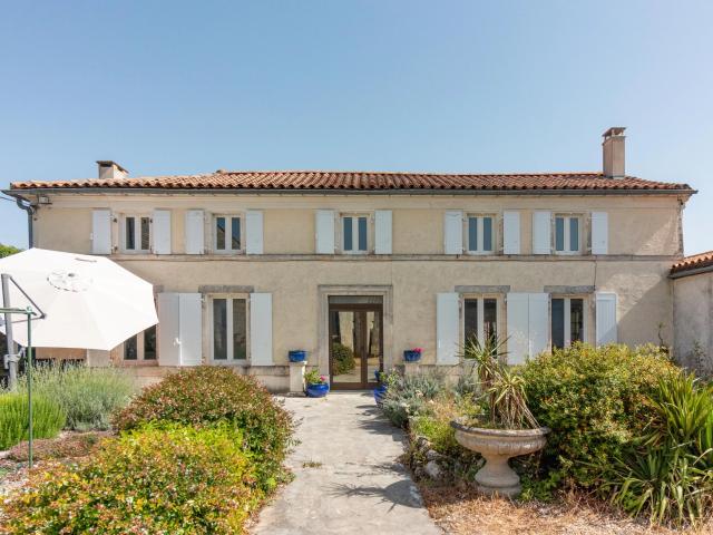 Maison 12 pièces 228 m²